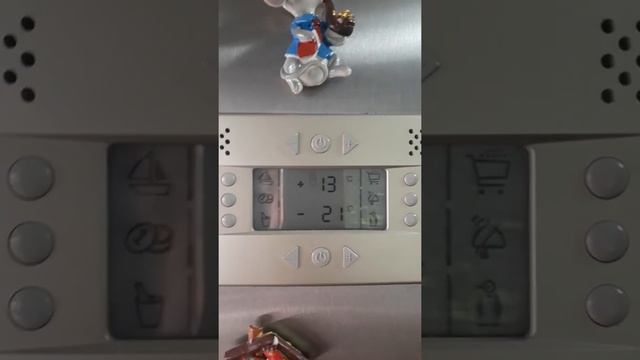 Холодильник Gorenje NK 680E, почему в холодильном отделении повышена температура? смотреть онлайн