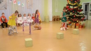 «Дрессировщицы с собачками», танец на утреннике «Цирк» Новогодний утренник в детском саду