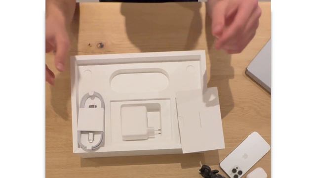 Macbook Pro M2 Pro 16 Inch 2023 (Unboxing) смотреть онлайн