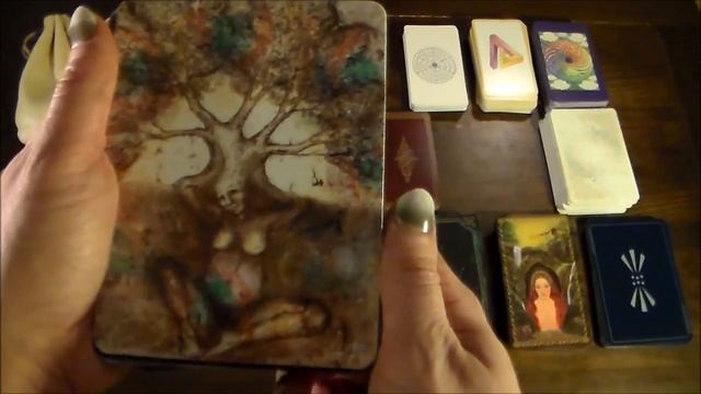 Oracle Decks, Lennies, Sibillas, Runes Etc (My Collection Part 4) смотреть онлайн