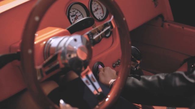 Авто Lotus Seven и шикарная Екатерина. Одесса Мор.вокзал | Cars&People Автоновости смотреть онлайн