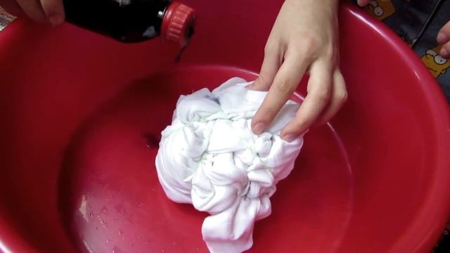 Tie-Dye DIY / РАДУЖНЫЕ ФУТБОЛКИ И НОСКИ смотреть онлайн