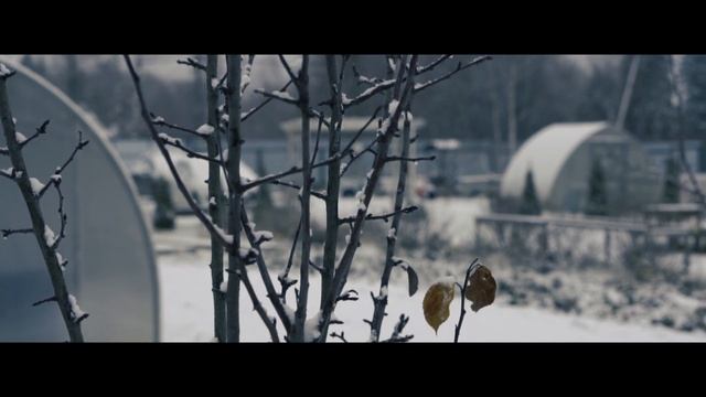 Построил дом в деревне в Подмосковье. Современный деревенский домик, обзор участка. смотреть онлайн