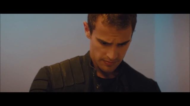 Divergent - Tris' Fear Simulation Training смотреть онлайн