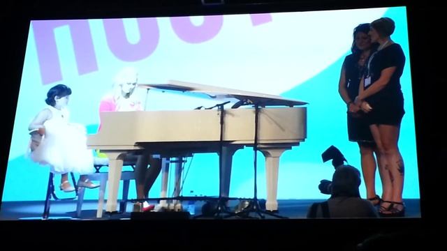 Origami Owl Founder Bella Makes a Dream Come True смотреть онлайн