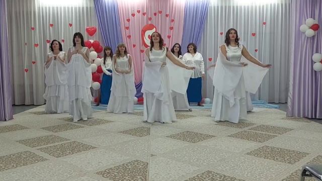 Танец воспитателей к празднику "День Матери" смотреть онлайн
