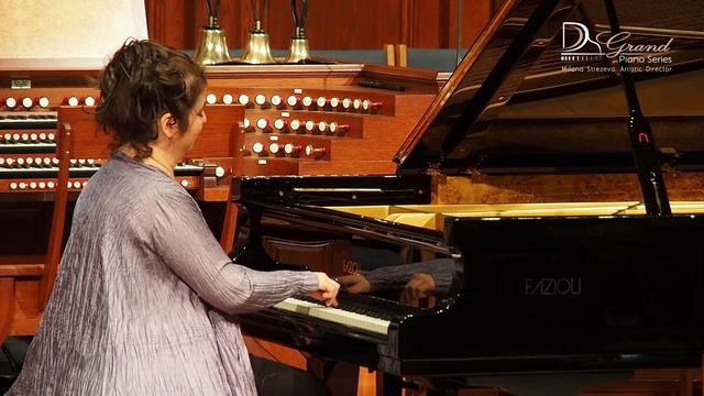Lera Auerbach plays Mussorgsky: Pictures at an Exhibition смотреть онлайн