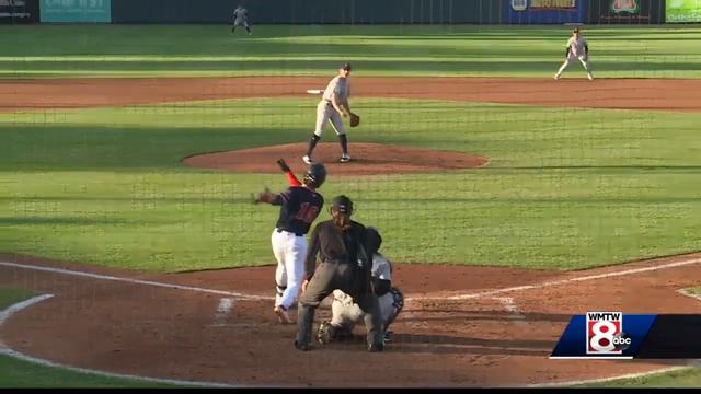 Sea Dogs win fourth in a row смотреть онлайн