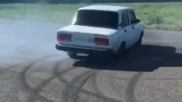 Ваз 2107?? car music? смотреть онлайн