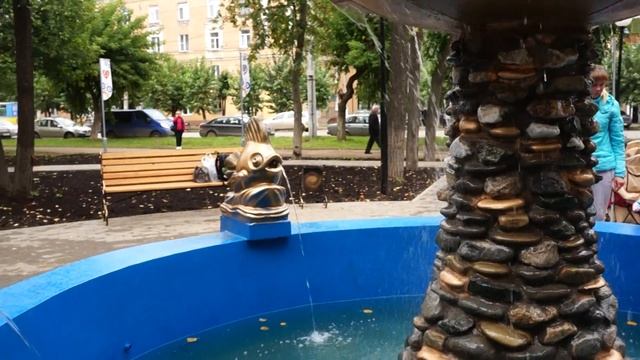 09.09.2016. Киров, Филейка, реконструкция фонтана с золотыми рыбками смотреть онлайн