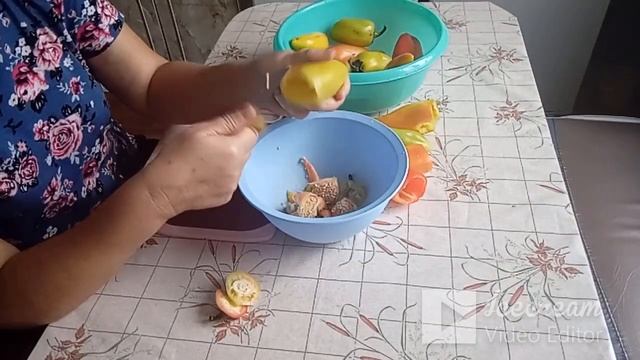 Опять капуста)) Пожарила грибы. смотреть онлайн