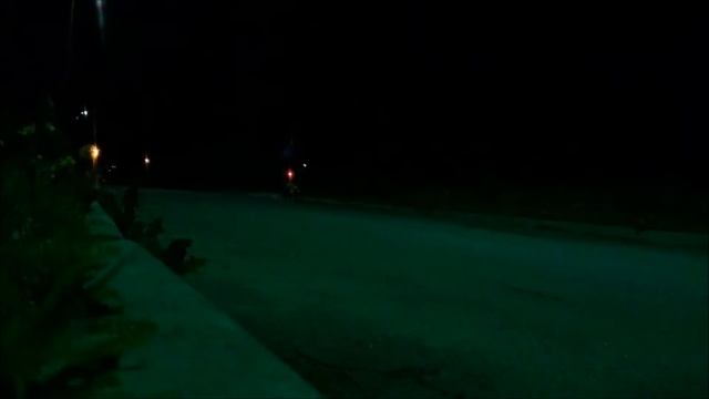 С велоприцепом по ночному городу смотреть онлайн