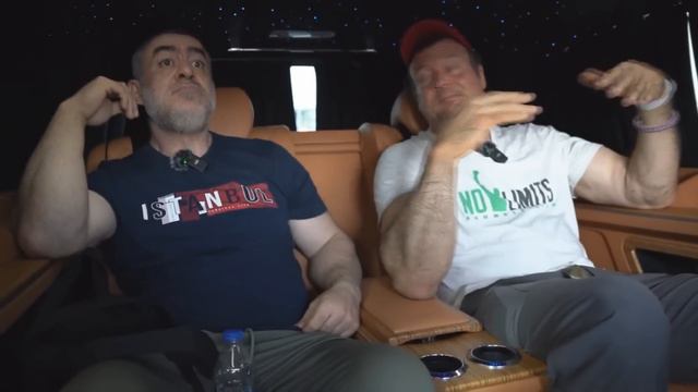 ЛАРРАТ :" Во время поединка я буду в ярости!" / EAST vs WEST X смотреть онлайн