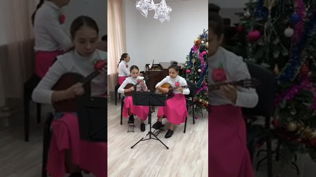 А. Бызов "Галоп". Ополева Даша и Рожина Надя смотреть онлайн