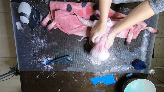 Подушка-складушка "Телёнок" - завершение работы, урок по мокрому валянию (часть2) смотреть онлайн