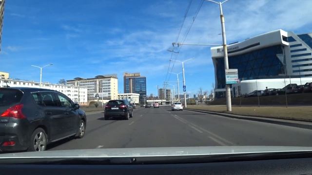 Вождение после долгого перерыва. Проезд круговых перекрестков. Урок вождения на авто с АКПП. смотреть онлайн