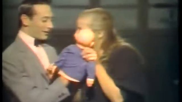 Carl Reiner & Young Comedian - Pee Wee Herman смотреть онлайн