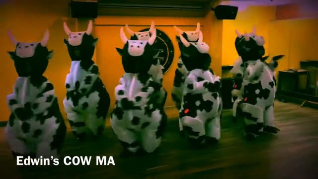 Edwin’s COW MA DANCE | FUN DANCE | FOOTLOOSE смотреть онлайн