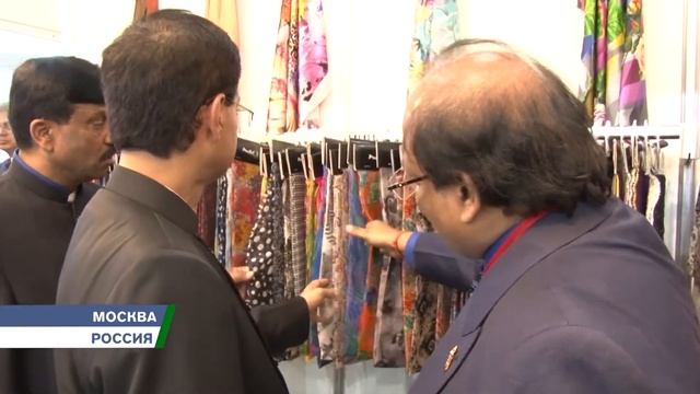 BRICS за неделю. Индийские промышленники делают бизнес на тканях с национальным рисунком смотреть онлайн