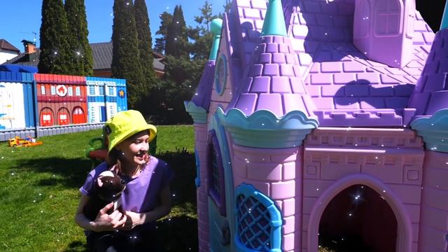 Как мама - Пикник на детской площадке. Грузовичок Лёва и игрушка собака Шоколадка - Игры для детей смотреть онлайн