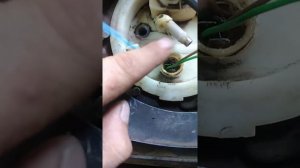 Замыкает бензонасос на ауди 100 С4 2.3, решаем проблему