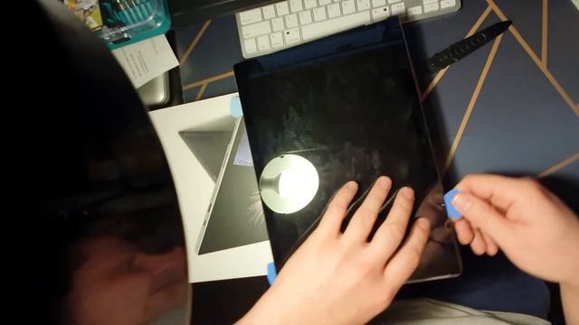? Microsoft Surface Pro 5 2017 - nach Windows Logo geht aus / Выключается на Логотипе Майкрософт? смотреть онлайн