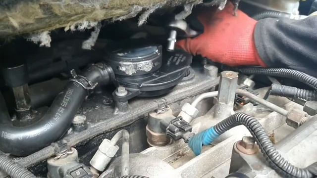 Замена клапан сапуна, маслоотделитель картерных газов Chrysler Voyager смотреть онлайн