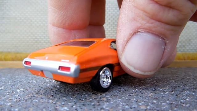 Featured Johnny Lightning Car - 1972 Ford Torino Sport смотреть онлайн