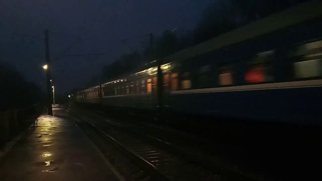 Тепловоз ТЭП70БС-084 с п. №648 Минск - Гомель смотреть онлайн