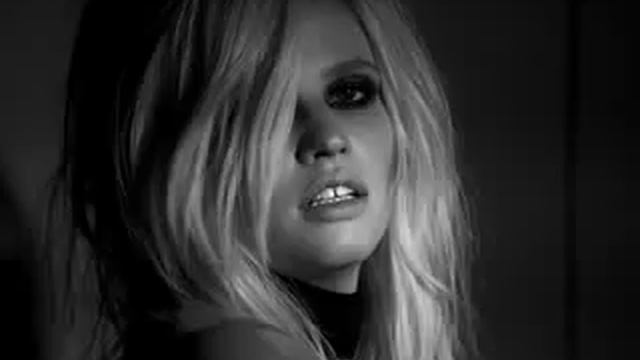 Perfume Noir Pour Femme Feminino por Tom Ford смотреть онлайн