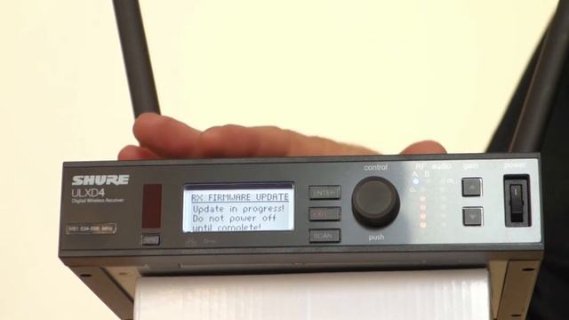 Video-Tutorial 01: Updaten eines SHURE ULX-D Funks смотреть онлайн