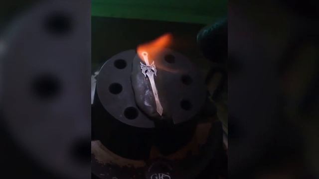 Кинжал с горячей эмалью смотреть онлайн