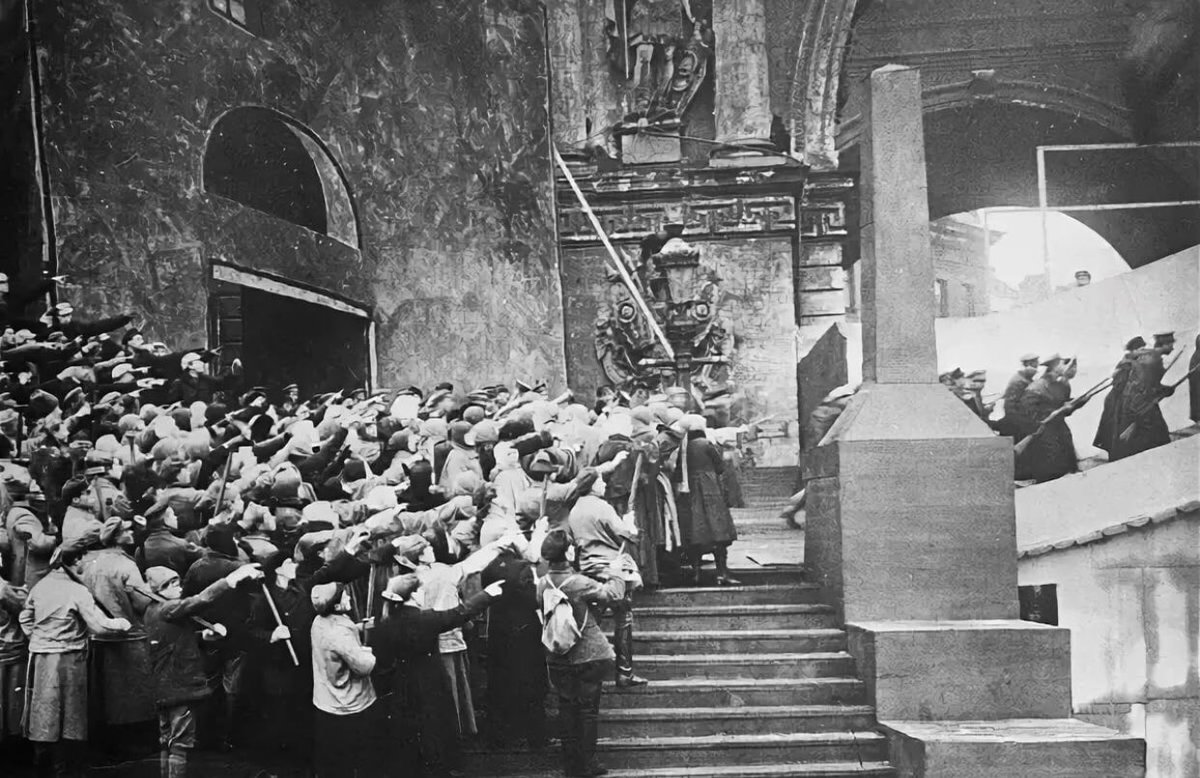 История Ленфильма 1920 год Взятие Зимнего дворца.mp4