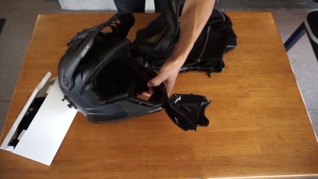 Unboxing CKX TITAN Snowmobile helmet!! смотреть онлайн