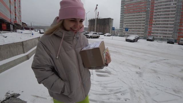 VLOG: ЗАБРАЛИ ПОСЫЛКУ С ПОДАРКАМИ НА ДЕНЬ РОЖДЕНИЯ 10.02.20 смотреть онлайн