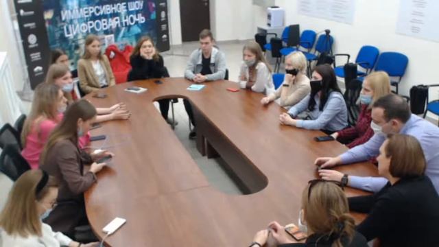 Круглый стол по вопросам обучения специалистов смотреть онлайн