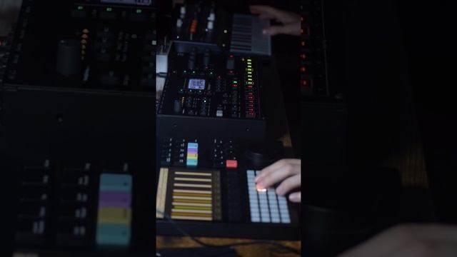 Polyend tracker @Polyend , Microfreak using the Octatrack as a master. @ArturiaOfficial @WeAreElekt смотреть онлайн