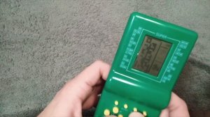 Обзор карманной приставки Тетрис Brick Game E-9999.