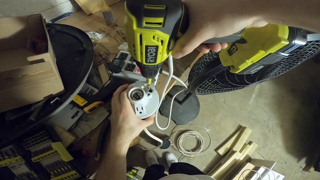 Temporary Lighting Installation In The Garage смотреть онлайн