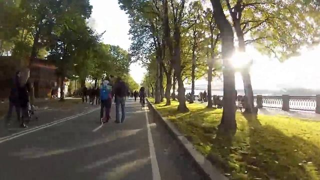 Аттракцион "Велосипедная дорожка" Cycling Пешеходы на велодорожке. смотреть онлайн