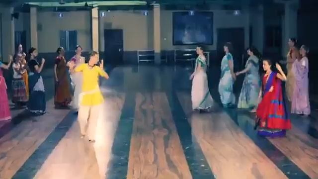 hare krishna kirtan iskcon by c c white | hare krishna mantra | lord krishna смотреть онлайн