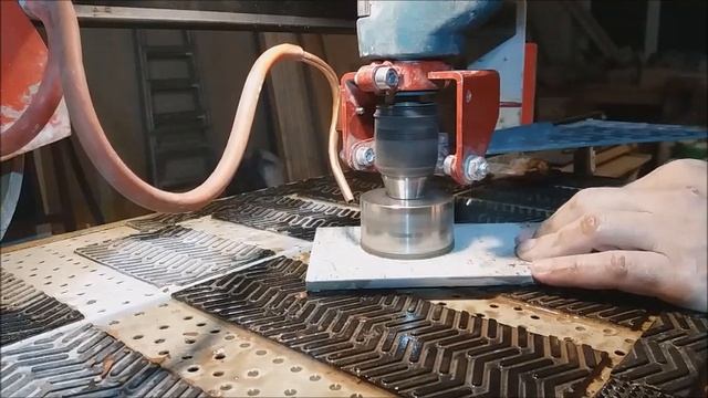 сверлим отверстия в плитке смотреть онлайн