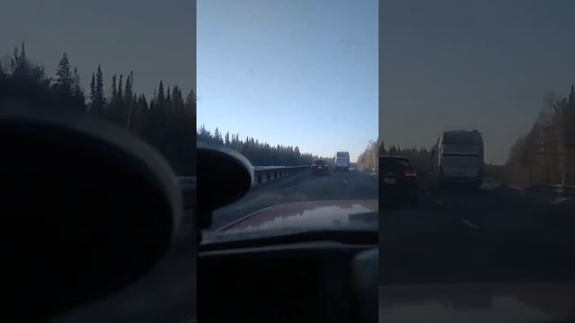 москвич Святогор на трассе , едет как надо . смотреть онлайн