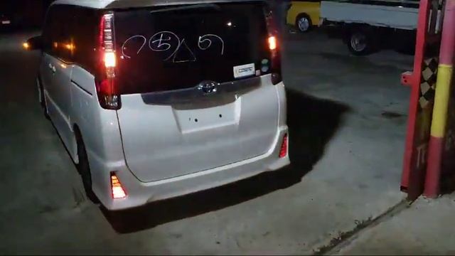 Newly Imported 2014 Toyota Noah SI. смотреть онлайн