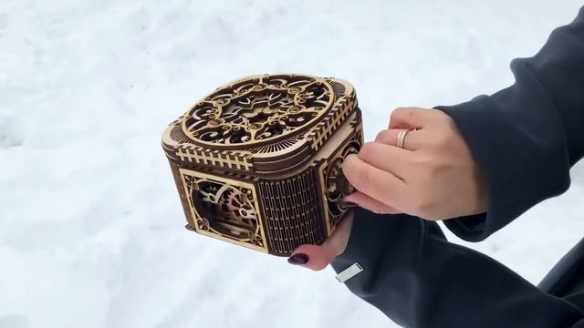 Механическая шкатулка из фанеры по готовому макету. смотреть онлайн