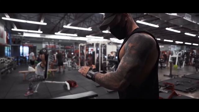 Как набирать МАССУ и оставаться СУХИМ - инструкция | How to Beast по-русски (NEW) смотреть онлайн