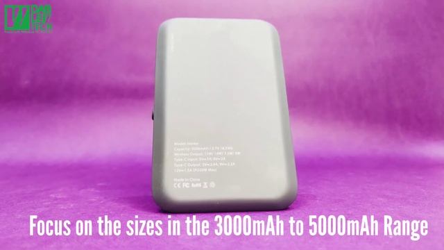 UNIQ Hoveo 5000mAh | Extremely Portable Magnetic Power Bank With Stand | Dab Lew Tech