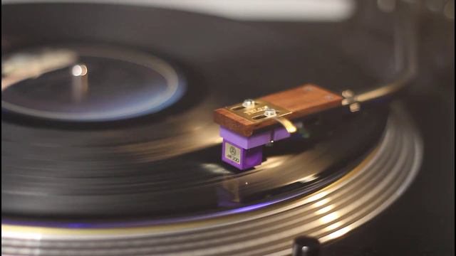 REO Speedwagon - Keep On Loving You