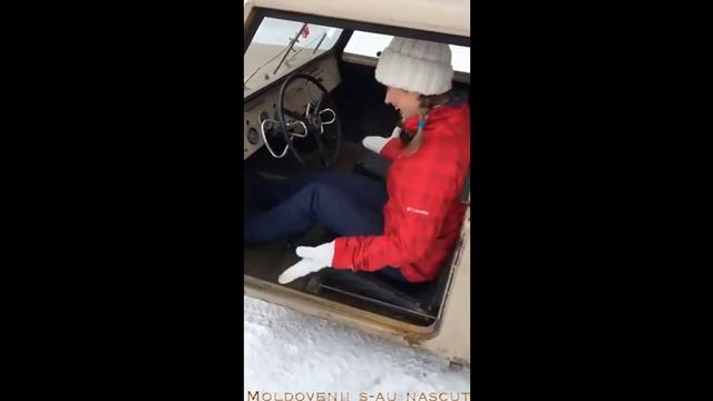 Подарил жене машину на 8 марта... смотреть онлайн