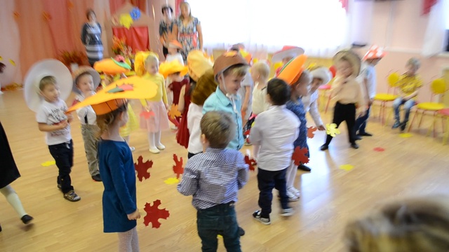 Дворник и листочки смотреть онлайн